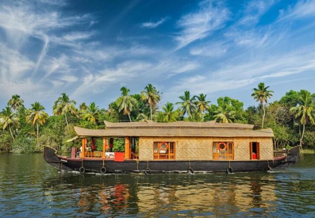 houseboat kerala luxury tour